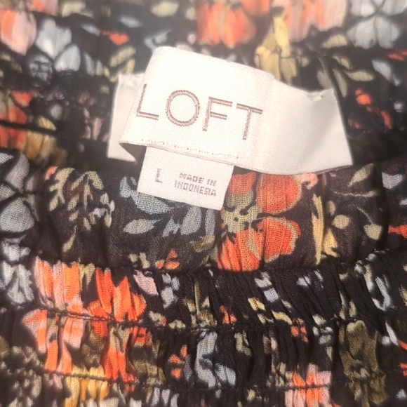 Loft Floweral Blouse Shirred Yoke Neck long sleeve Size Large - Picture 7 of 13